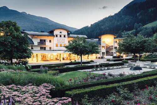 Alpenpalace Luxury Hideaway & Spa Retreat, Забронировать Курортный отель Отели Лутаго с завтраком, Завтраки