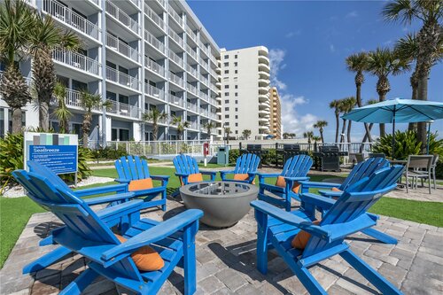 Daytona Sea Breeze, Забронировать Отель Отели Дейтона-Бич с парковкой, рядом с Парк МакЭлроя, Парковка