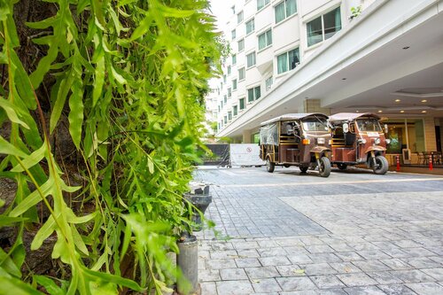 Graceland Bangkok by Grace Hotel - SHA Extra Plus, Забронировать Отель Отели Бангкока 4 звезды, рядом с Citibank Bangkok, 4*