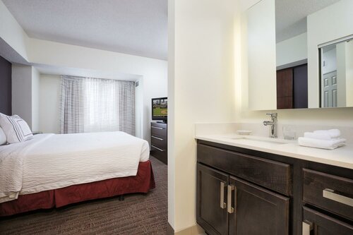 Residence Inn By Marriott Minneapolis Downtown, Забронировать Отель Миннеаполис Twin Cities, рядом с New Century Theatre