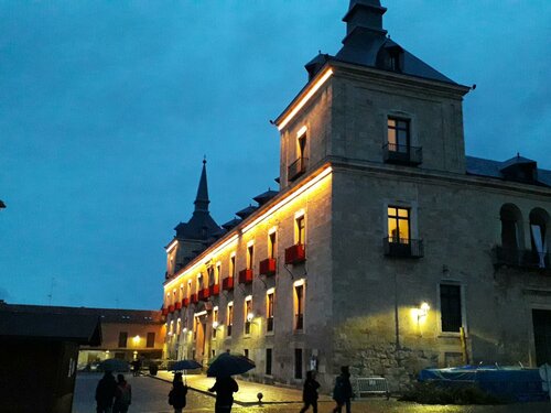 OYO Hotel Villa de Lerma, Rezervați Hotel Burgos 