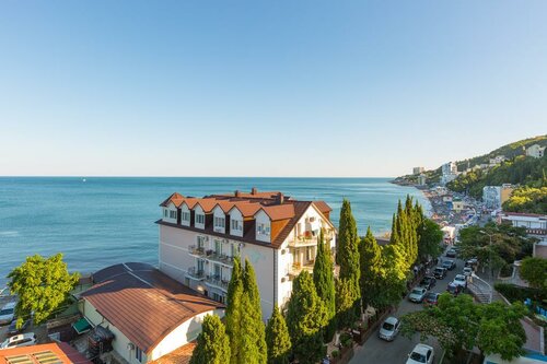 Отель Россия, Забронировать Отель Алушта Большая Алушта, рядом с Пляжи Профессорского Уголка