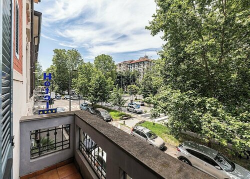 Boutique Hotel Dieci, Забронировать Бутик-отель Отели Милана с парковкой, Парковка