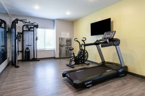 ECHO Suites Extended Stay by Wyndham Richmond West, Забронировать Отель округ Энрико Вирджиния