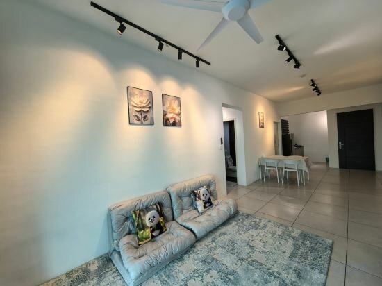 Family Comfy Deluxe Homestay