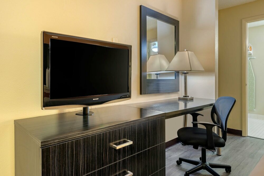 Suburban Studios International Drive