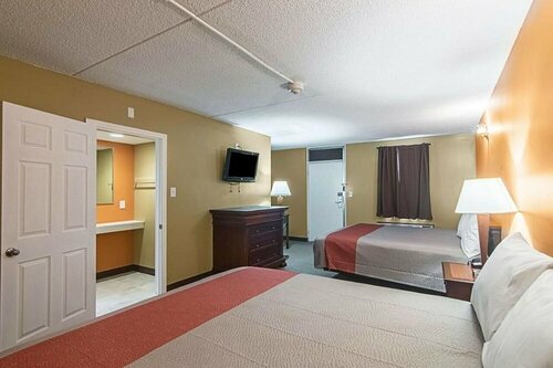 LoneStar Inn and Suites,  Отель Шерман Texoma