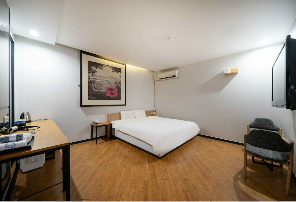 2 Heaven Hotel