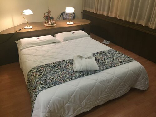 Melas Hotel, Book Hotel Merate 