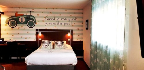Logis Novalis, Book Hotel Hoteller i Graves med parkering, Parkering