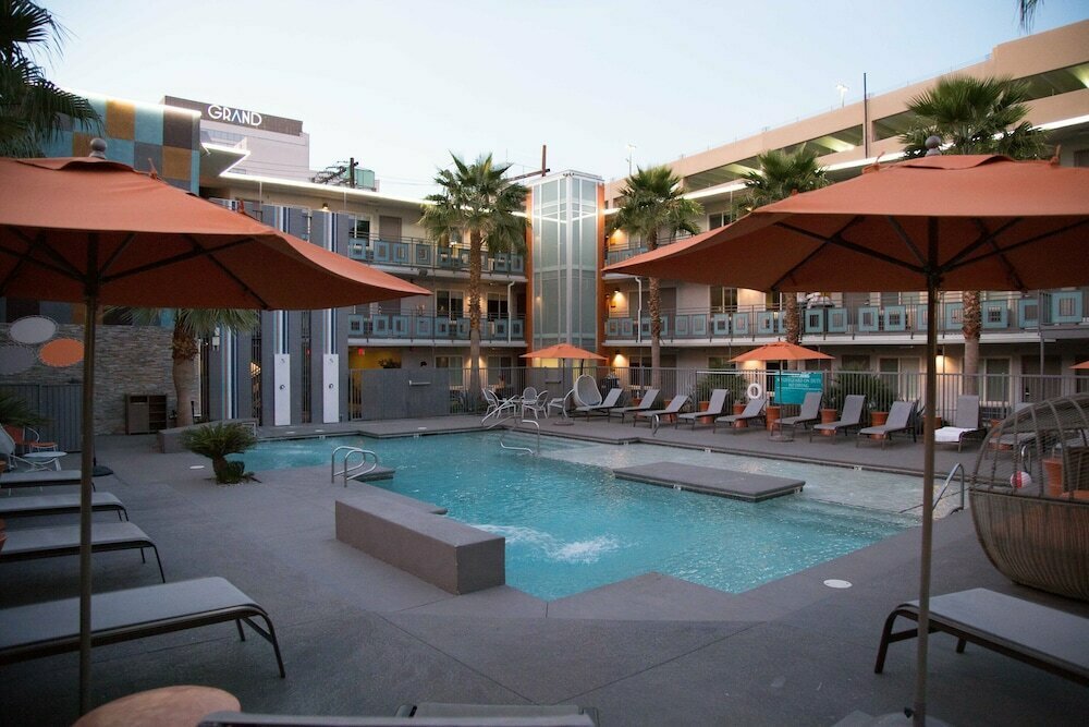 Oasis at Gold Spike
