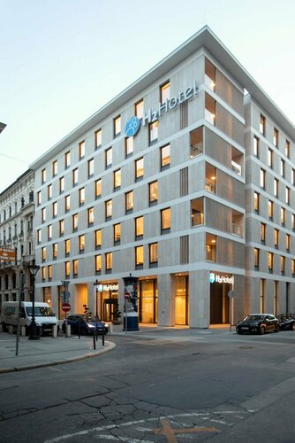 H2 Hotel Budapest, Забронировать Отель Отели Будапешта 3 звезды, рядом с Станция метро Deak Ferenc Square, 3*