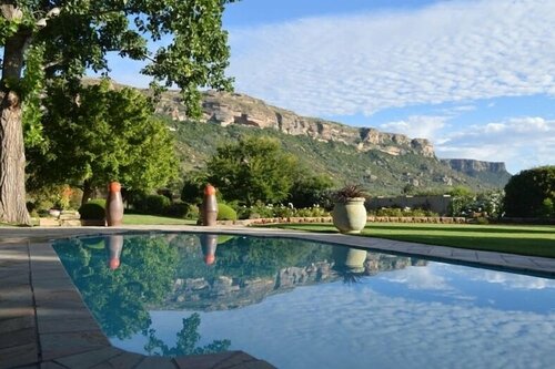 Botleng Guest House, Đặt Nhà khách Khách sạn tại Maseru có Bãi đậu xe, Bãi đậu xe