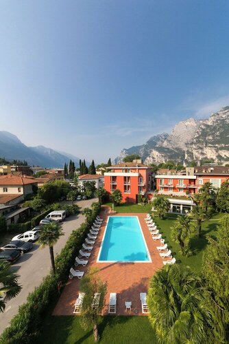 Apartment Brione, Забронировать Апартаменты/квартира Отели Alto Garda e Ledro с парковкой, Парковка