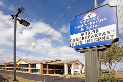 Americas Best Value Inn & Suites in Murfreesboro, Забронировать Мини-отель Отели Теннесси с парковкой, Парковка