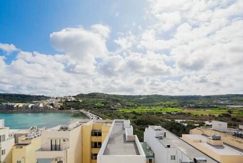 Porto Azzurro Aparthotel, Rezervați Hotel-apartament Xemxija Bay Malta