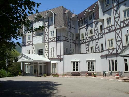 La Foret HAKUBA, Забронировать Отель Хакуба 