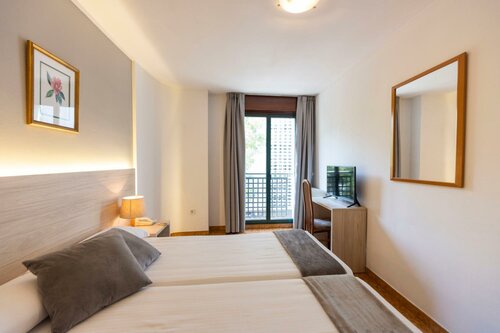 Hotel Madrid, Забронировать Отель Понтеведра Pontevedra Province