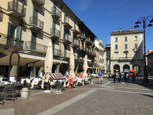 Logicasa Amazing Downtown Como, Забронировать Апартаменты/квартира Отели Комо с парковкой, рядом с Железнодорожный вокзал Комо Борги, Парковка