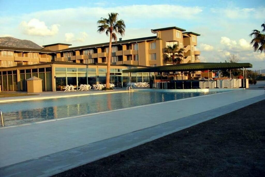 Sunset Beach Hotel