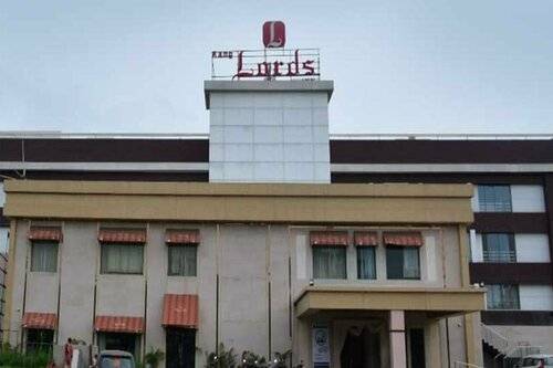 Rang Lords Inn Bharuch, Забронировать Отель Отели Бхаруч с парковкой, Парковка
