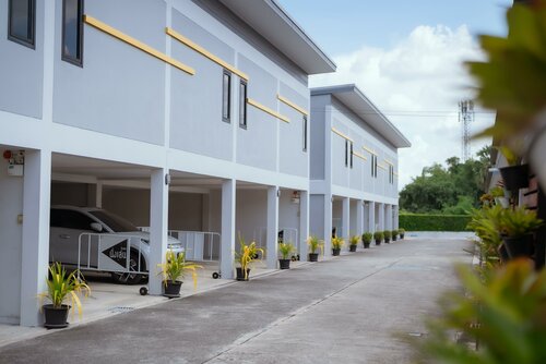Nunglen Hotel (SHA Certified), Забронировать Отель Чонбури Чонбури