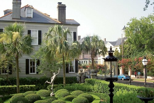 Charleston Marriott, Забронировать Отель Отели Чарльстона с бассейном, рядом с MacAulay Museum of Dental History, Бассейн