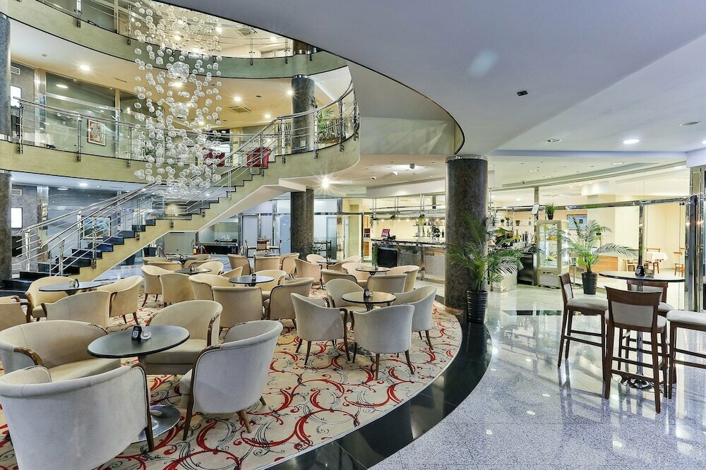 Kings Park Hotel