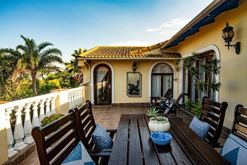 La Loggia Bed and Breakfast, Забронировать Отель «постель и завтрак» Отели Durban North Coast с бассейном, Бассейн