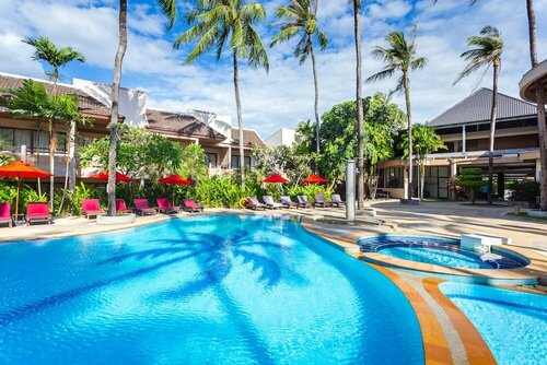 Coconut Village Resort Phuket - SHA Extra Plus, Забронировать Курортный отель Патонг-Бич Пхукет, рядом с Пирс Патонга