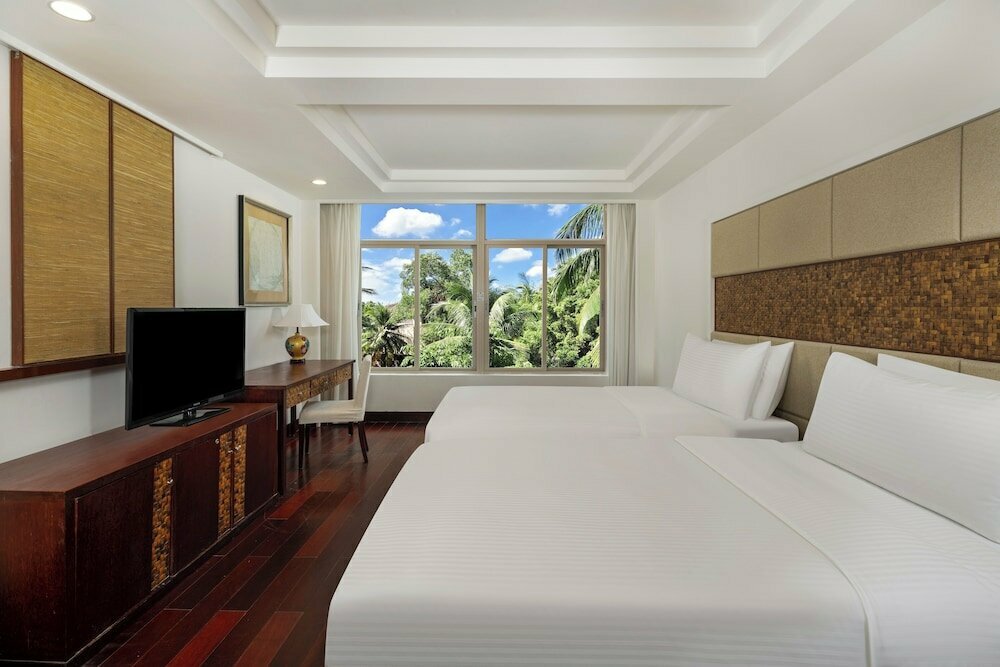 Grand Mercure & Spa Sanya Yalong Bay