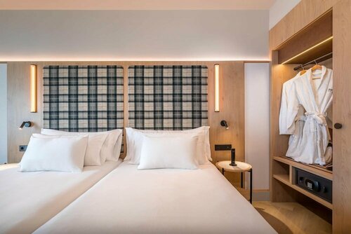Barcelo Valladolid, Забронировать Отель Бизнес-отели Вальядолид, рядом с Кафедральный собор в Вальядолиде, 4* 5*