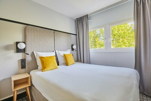 Appart Hotel Odalys City Aix en Provence L'Atrium, Забронировать Апарт-отель Отели Буш-дю-Рон с парковкой, Парковка