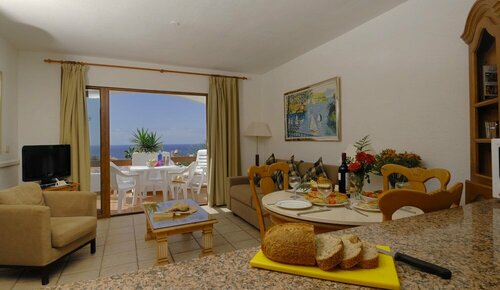 Beverly Hills Suites - Excel Hotels & Resorts, Buchen Sie Aparthotel Arona 