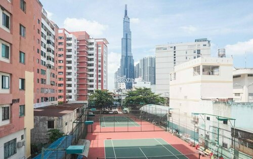 Paragon Saigon 2, Забронировать Отель Bad Gastein Хошимин, рядом с Небоскреб Landmark 81