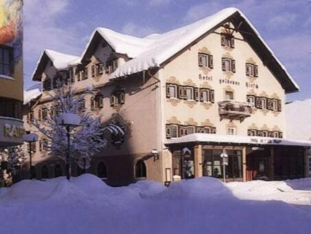 Hotel Goldener Hirsch, Забронировать Отель Отели и гостиницы Ройтте, рядом с Термальный комплекс Альпентерме Эренберг, Отель