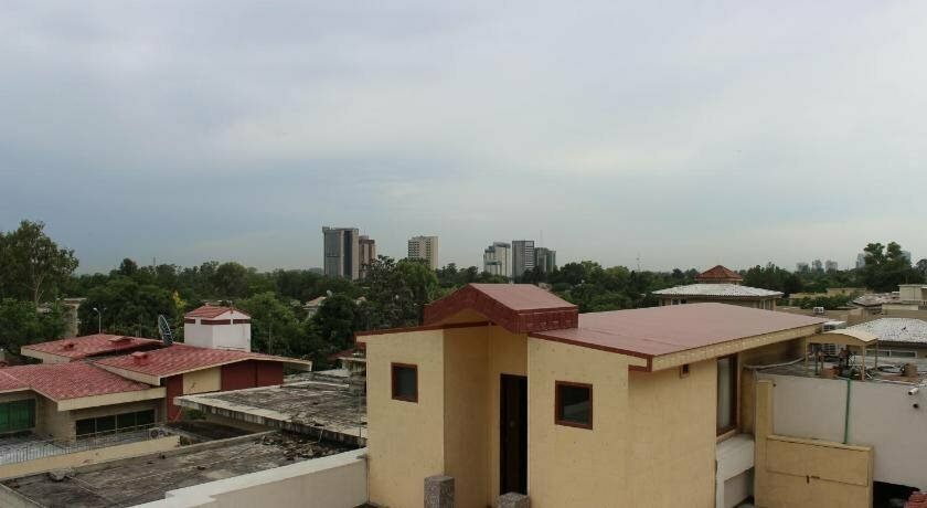 S Chalet