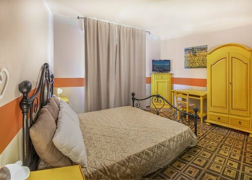 Villa Ori B&B, Забронировать Отель «постель и завтрак» Бокка-ди-Магра Итальянская Ривьера