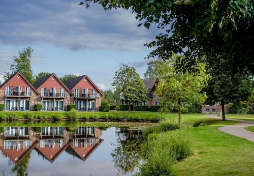 Eurostrand Resort Lüneburger Heide, Забронировать Курортный отель Отели Финтель с бассейном, Бассейн