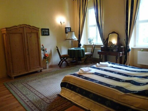 Schloss Triestewitz, Book Condo Hotel  