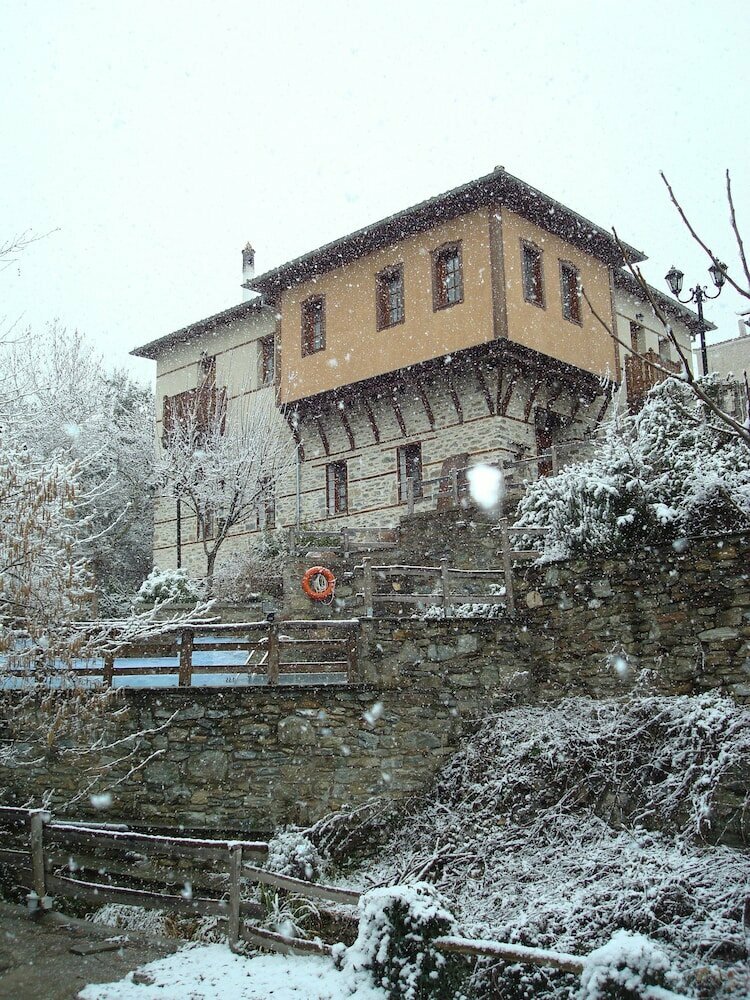 Viraggas Traditional hotel