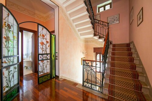 Villa Larissa, Забронировать Вилла Коттеджи Дезенцано-дель-Гарды, рядом с Desenzano Castle, Коттедж