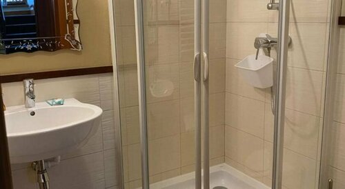 American House Baletowa, Забронировать Отель Отели Урсынова с парковкой, Парковка