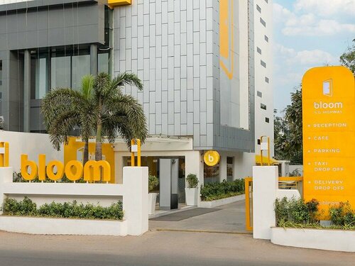 Bloom Hotel - SG Highway, Забронировать Отель Саркхедж Ахмадабад