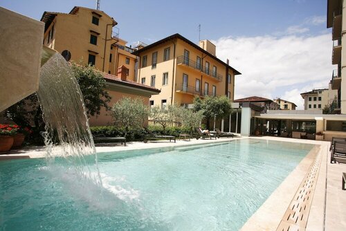 Grand Hotel Croce Di Malta, Забронировать Отель СПА-отели Монтекатини-Терме, рядом с Montecatini Train Station, SPA-услуги