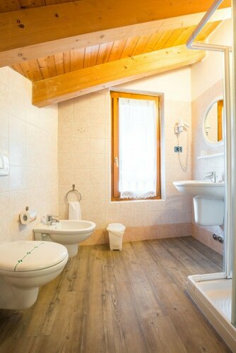 Albergo Maggiorina, Забронировать Отель Беццекка Valle di Ledro