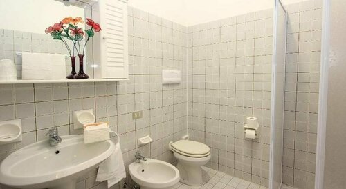 Hotel Colomber, Забронировать Отель Гардоне Ривьера озеро Гарда