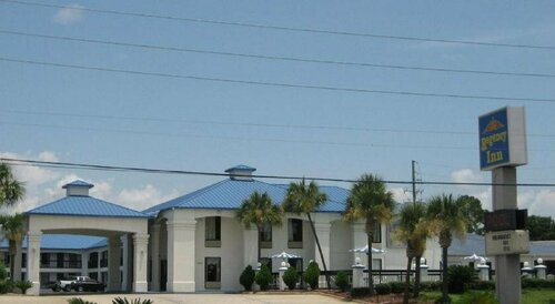 Regency Inn Near Boardwalk & Hurlburt Field, Забронировать Мини-отель Форт-Уолтон-Бич Emerald Coast