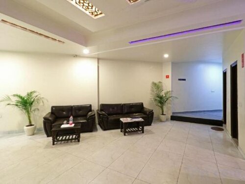 Room-hotel Mayank Plaza-near IGI Airport, Забронировать Гостевой дом Махипалпур 