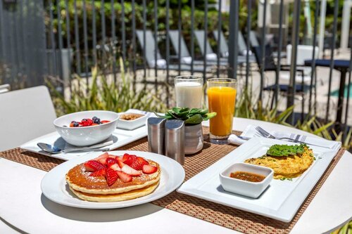 Cambria Hotel LAX, Book Hotel El Segundo Los Angeles Beach Cities
